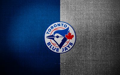 toronto blue jays rozeti, 4k, mavi beyaz kumaş arka plan, haberler, toronto blue jays logosu, beyzbol, spor logosu, toronto blue jays bayrağı, kanada beyzbol takımı, toronto blue jays