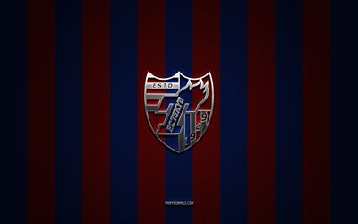 logotipo del fc tokio, club de fútbol japonés, liga j1, fondo de carbono rojo azul, emblema del fc tokio, fútbol, fc tokio, japón, logotipo de metal plateado del fc tokio