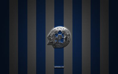 maccabi petah tikva-logo, israelische fußballvereine, ligat haal, blau-weißer kohlenstoffhintergrund, maccabi petah tikva-emblem, fußball, maccabi petah tikva-silbermetalllogo, maccabi petah tikva fc