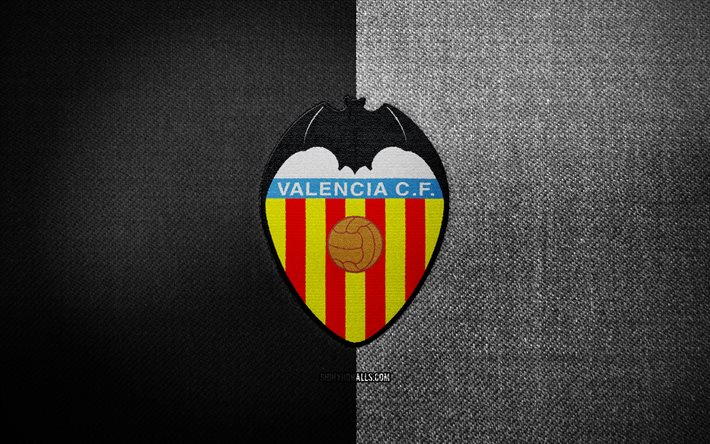 バレンシアcfのバッジ, 4k, 黒の白い布の背景, ラ・リーガ, バレンシアcfのロゴ, バレンシアcfのエンブレム, スポーツのロゴ, バレンシアcfの旗, スペインのサッカークラブ, バレンシアcf, サッカー, フットボール, バレンシア fc