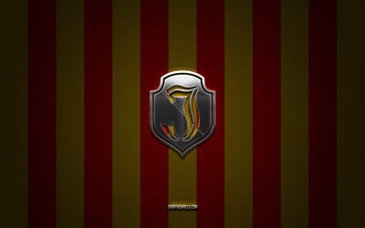 jagiellonia bialystok logo, squadra di calcio polacca, ekstraklasa, sfondo rosso giallo carbonio, jagiellonia bialystok emblema, calcio, jagiellonia bialystok, polonia, jagiellonia bialystok logo in metallo argento