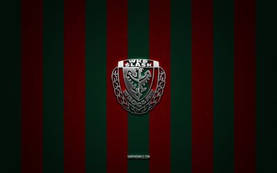 logotipo de wks slask wroclaw, club de fútbol polaco, ekstraklasa, fondo de carbono rojo verde, emblema de wks slask wroclaw, fútbol, wks slask wroclaw, polonia, logotipo de metal plateado de wks slask wroclaw