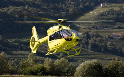 eurocopter ec145 sarı helikopter airbus h145 çok amaçlı helikopter ec145 helikopter gökyüzünde h145 airbus helikopterleri