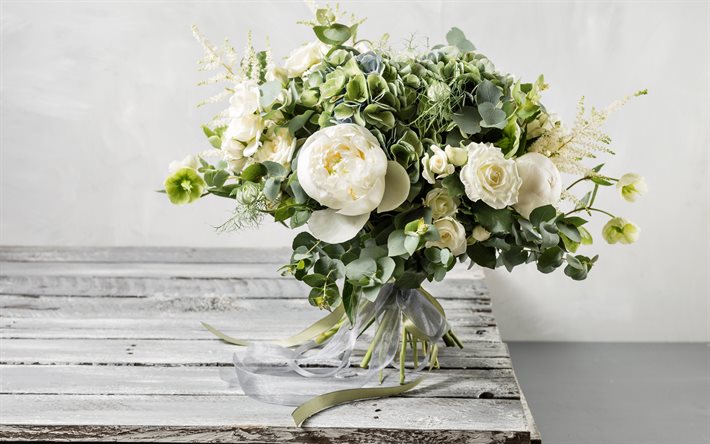 흰 장미 꽃다발, 아름다운 흰 꽃, 테이블에 꽃다발, 흰 장미, 장미와 배경, 장미 꽃다발, 웨딩 부케, 장미