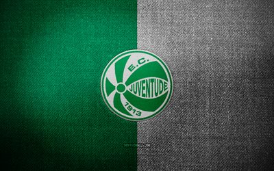 ec juventude-abzeichen, 4k, grün-weißer stoffhintergrund, brasilianische serie a, ec juventude-logo, ec juventude-emblem, sportlogo, brasilianischer fußballverein, ec juventude, fußball, juventude fc