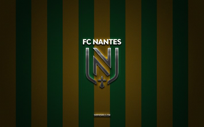 logotipo del fc nantes, club de fútbol francés, ligue 1, fondo de carbono amarillo verde, emblema del fc nantes, fútbol, fc nantes, francia, logotipo de metal plateado del fc nantes