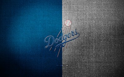 로스앤젤레스 다저스 배지, 4k, 파란색 흰색 패브릭 배경, 메이저리그, 로스앤젤레스 다저스 로고, 야구, 스포츠 로고, 로스앤젤레스 다저스 깃발, 미국 야구팀, 로스앤젤레스 다저스, la 다저스