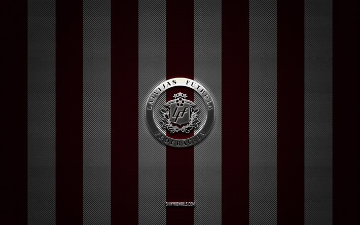 logo der lettischen fußballnationalmannschaft, uefa, europa, bordeauxweißer karbonhintergrund, emblem der lettischen fußballnationalmannschaft, fußball, lettische fußballnationalmannschaft, lettland