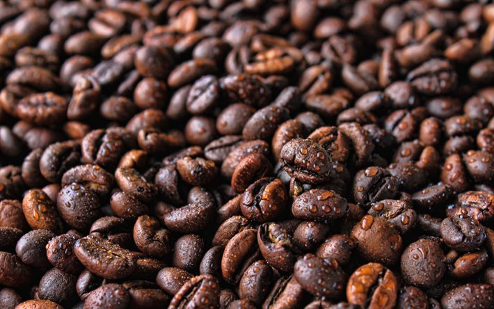 コーヒー豆, 4k, コーヒーと背景, 焙煎したコーヒー豆, コーヒーのテクスチャー, コーヒーの背景, 水滴, コーヒーのコンセプト
