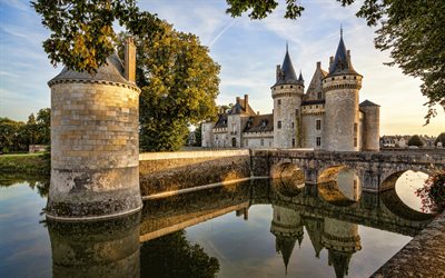 castillo de sully-sur-loire, 4k, puesta de sol, monumentos franceses, puente, francia, europa, ciudades francesas, castillos, castillo de sully, sully-sur-loire, centre-val de loire