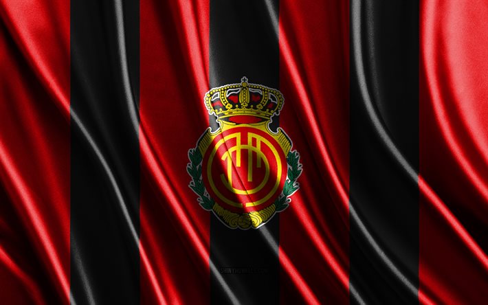 logotipo del rcd mallorca, la liga, textura de seda negra roja, equipo de fútbol español, rcd mallorca, fútbol, ​​bandera de seda, emblema del rcd mallorca, españa, insignia del rcd mallorca